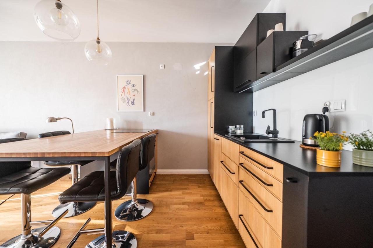 Krucza Apartment ~ Self Check-In 24H ~ Parking And Lift Breslavia Exterior foto
