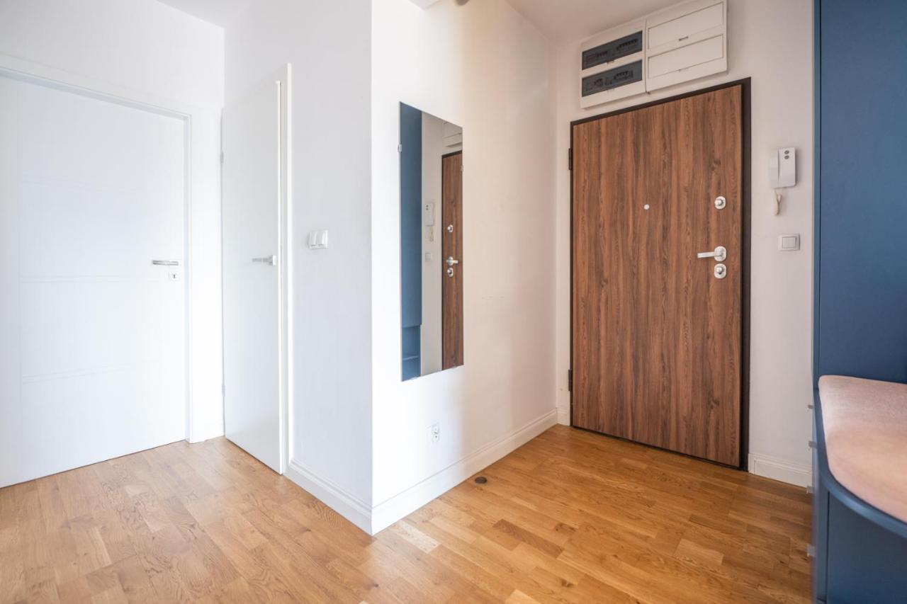 Krucza Apartment ~ Self Check-In 24H ~ Parking And Lift Breslavia Exterior foto